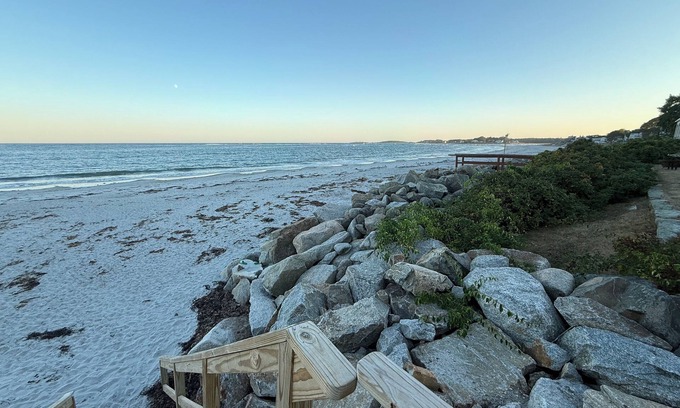 Kennebunkport Casa | Sunny Lighthouse - Goose Rocks