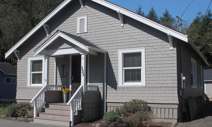 Ferndale Casa | (Nueva Lista) Francis Creek Retreat. Sunny Main Street a casa.