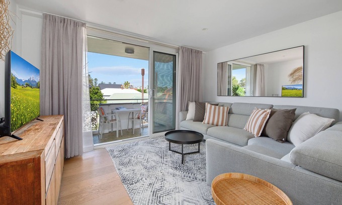 Manly Apartamento | Sunny Manly Apartment | 5 Min Walk to Beach | " On The Flat" by Park/Shops/Cafes