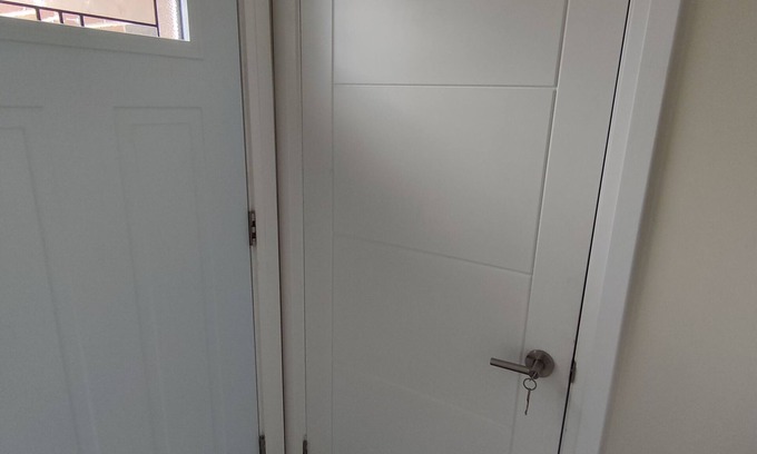 West Oakville Casa | Sunny New Reno Basement Apartment 1Br+Bath+Kith+Ldry All Privacy