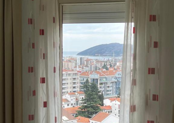 Dubovica Apartamento | Sunny one bedroom apartment with city view