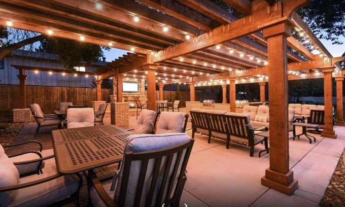Arapahoe Ridge Condominio | Sunny Pet friendly 2bd/2ba condo w/ pool & hot tub
