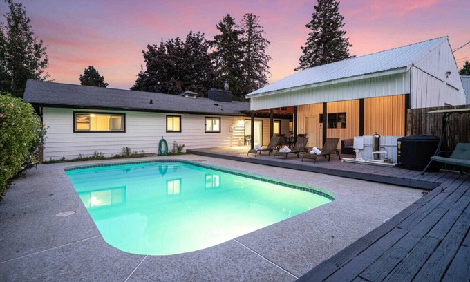 Wenatchee Casa | Sunny Pool & Hot Tub House