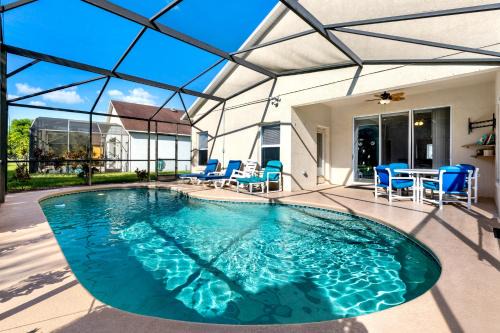 Crescent Lakes Casa | Sunny Private Pool with Nature View to Rear - Quiet Community - Nr Disney