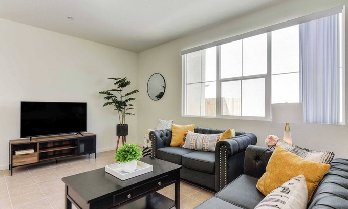 Folsom Casa | Sunny Retreat on Gate Lane - Perfect Getaway for Relaxation and Fun #41384