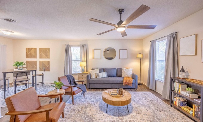 Statesboro Casa | Sunny Sagebrush Stay - Suite