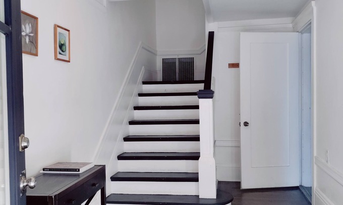 Richmond District Casa | Sunny SF House w/ Parking, Great Location, Spacious and Convenient to Everything