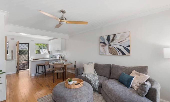 East Corrimal Apartamento | Sunny Shores Escape Breezy Days near Surf Beaches