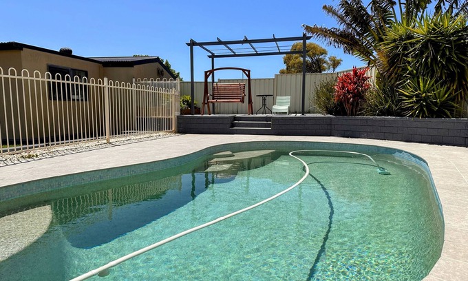 Lake Illawarra Casa | Sunny Shores House with Private Pool, pet friendly