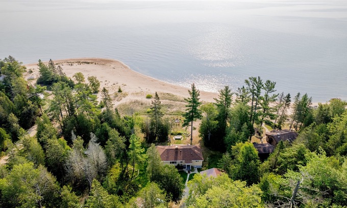 Manistique Casa | Sunny Side U.P.: Your Ultimate Summer Escape on Lake Michigan