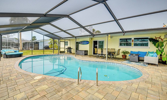 Palm Harbor Estates Casa | Sunny South Daytona Home w/ Pool & Grill!