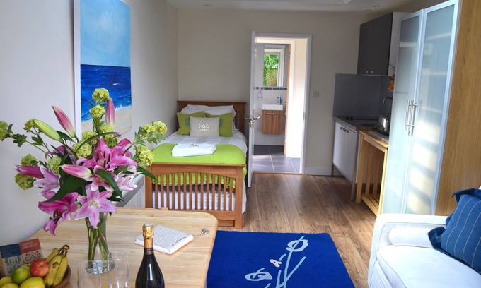 Oxford Apartamento | Sunny Studio with parking and privacy in Oxford