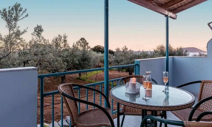 Pylos-Nestoras Apartamento | Sunny Summer Retreat - Ubicación perfecta