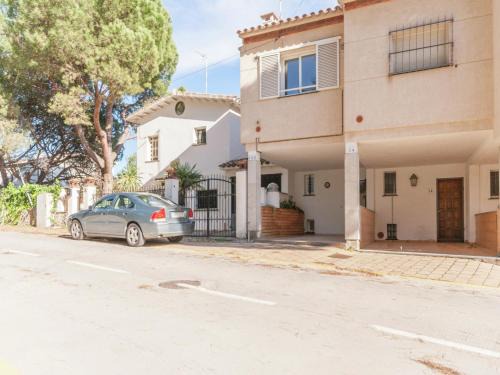 L'Escala Casa | Sunny Terrace Near Beach