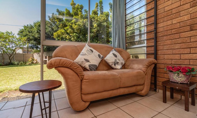 Illovo Beach Apartamento | Sunny Tides - Wifi - Pet Friendly