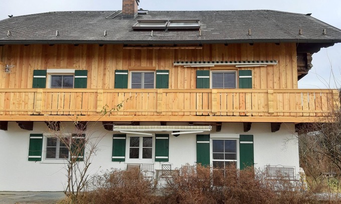 Grossgmain Apartamento | Sunny vacation apartment with fantastic mountain views