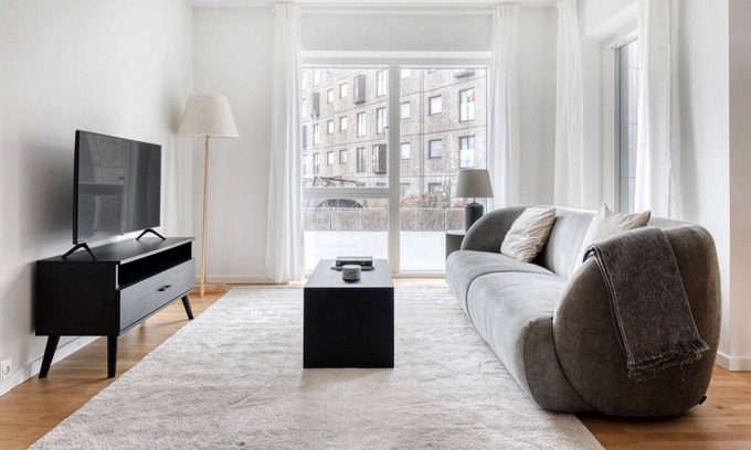 Frederiksberg Apartamento | Sunny Valby 2BR w/ W/D, Office & Storage, nr Spinderiet, by Blueground