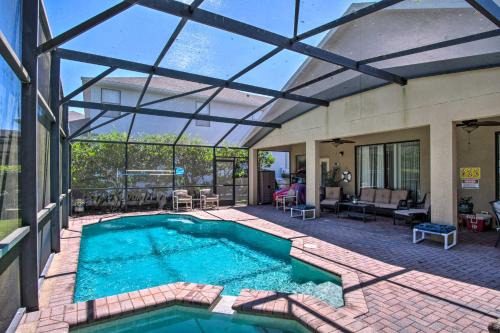 Bridgeford Crossing Casa | Sunny Villa with Lanai 17 Mi to Disney!