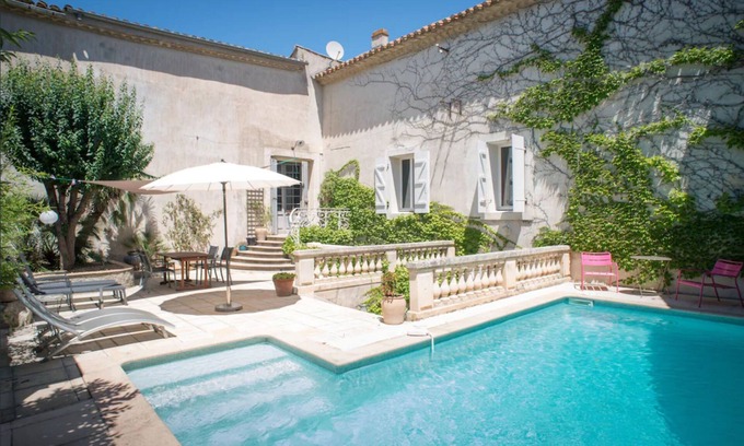 Poilhes Casa | Sunny Winemaker's House in Canal du Midi Village with Pool near Beaches