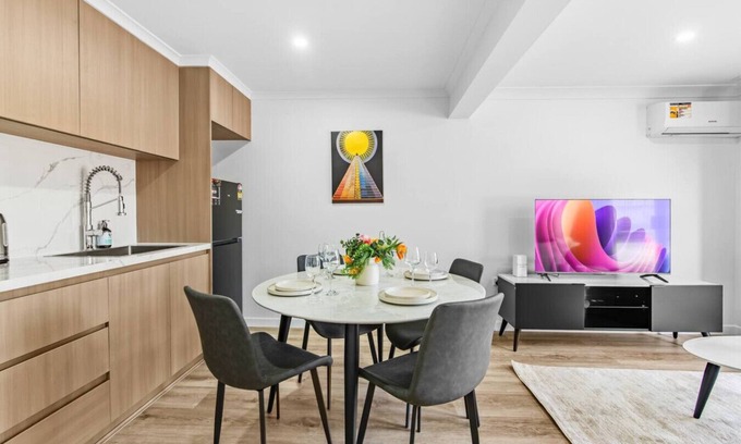 Sunnybank Casa | Sunnybank Studio Retreat | 2 Beds, 4 Guests