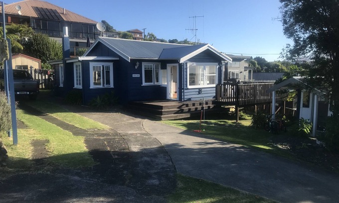 Raglan Cabaña | Sunnynook Cottage Vistas al mar Top Ubicación
