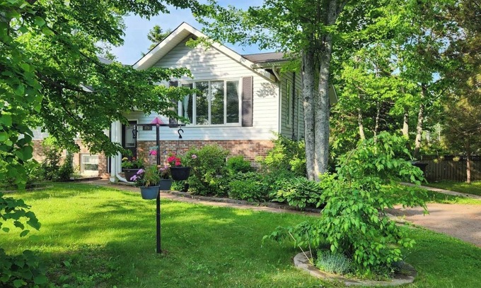 Summerside Casa | Sunnyside Cozy Home Stay in Summerside