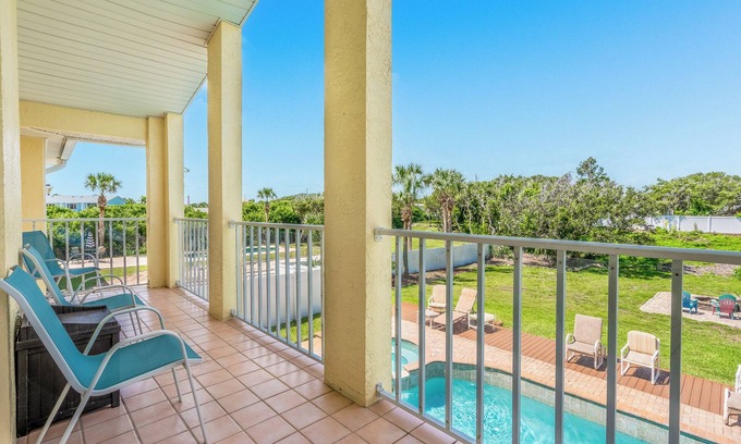 Calulantic Casa | ¡Ofertas especiales de temporada! "Sunnyside Up" - Casa de lujo con piscina - 4HAB / 3BA