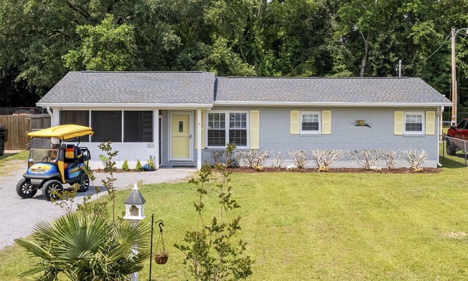 Pawleys Island Casa | SUNNYSIDE UP, The happiest home in Pawleys!