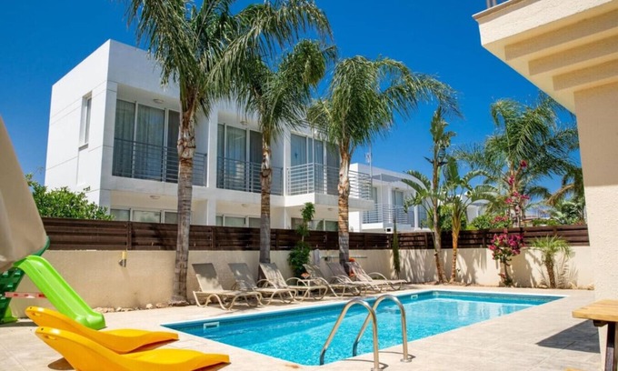 Kapparis Villa | SunnyVillas: 3BR Family Villa ☆Pool☆Walk to Beach