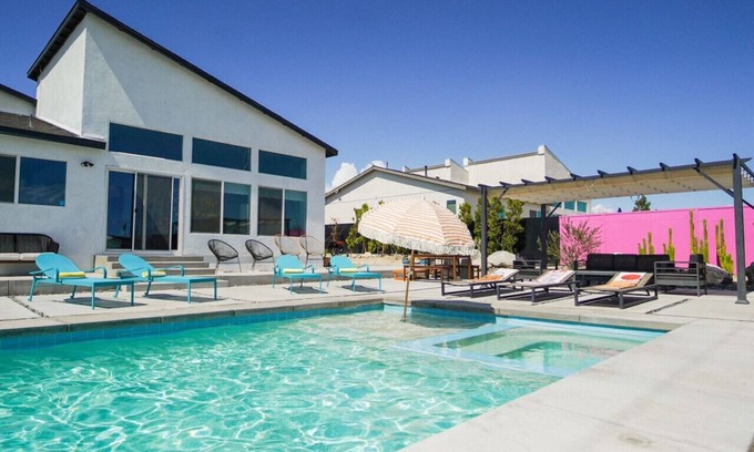 Desert Hot Springs Casa | Sunray House Modern Getaway Pool Spa Tesla Charger