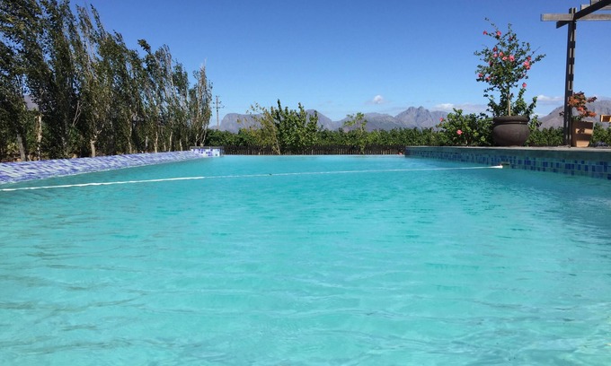 Stellenbosch Apartamento | Sunrise and Sunset Apartments at Domaine Coutelier
