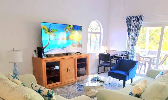 Paradise Island Villa | Sunrise Beach Resort - Ocean Blue Villa Paradise Island
