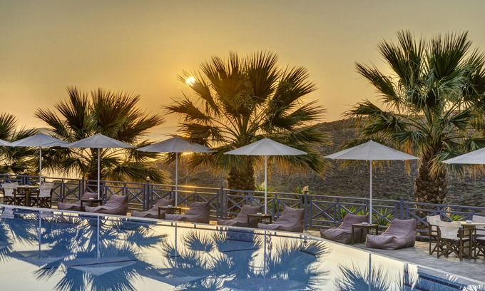 Azolimnos Casa | Sunrise Beach Suites