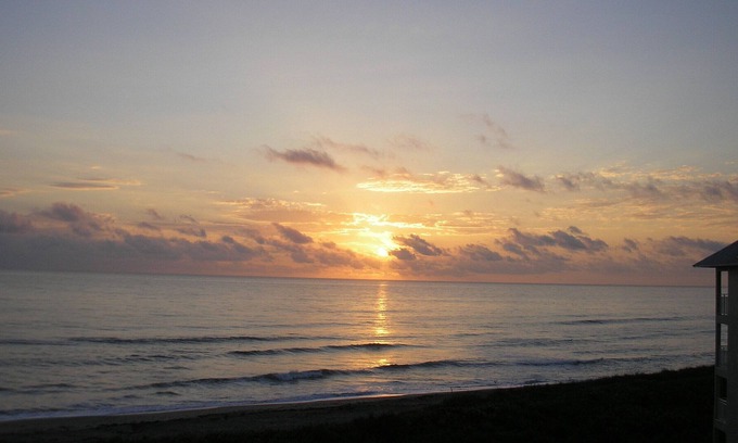 Stuart Condominio | Amanecer desde nuestro balcón frente al mar!