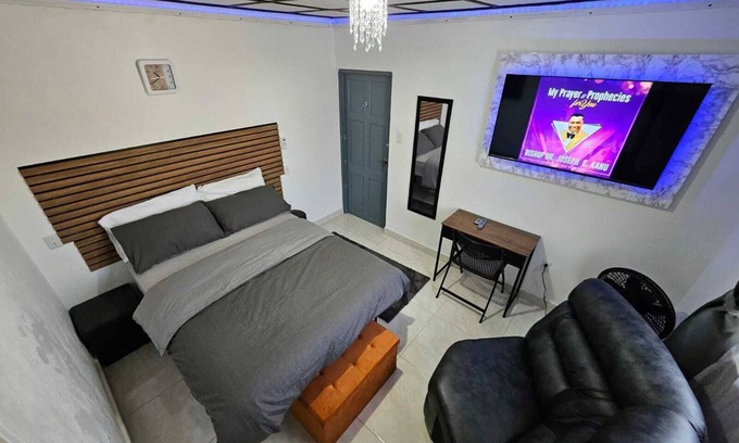 Charnocks Casa | Sunrise Haven: Your Tranquil Barbados Getaway Awaits!