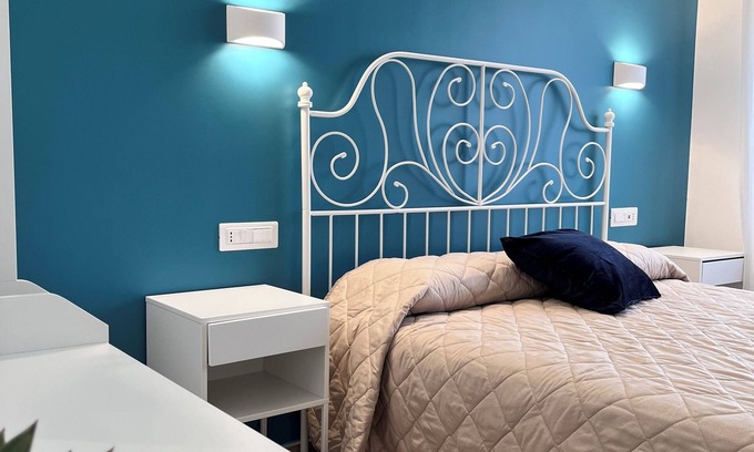 Laureana Cilento Cama Y Desayuno | Sunrise in the Vineyard Bed and Breakfast - Myrtle