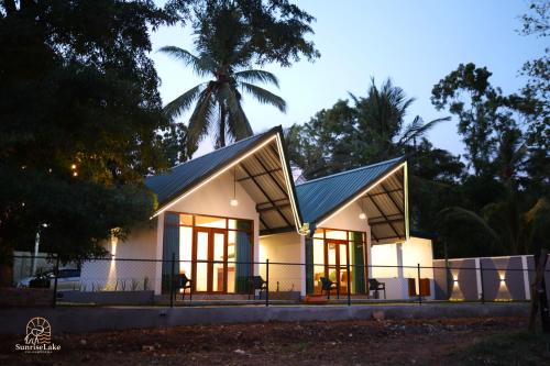 Polonnaruwa Cama Y Desayuno | Sunrise Lake Resort