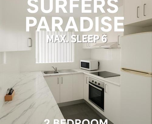 Surfers Paradise Casa | Sunrise Lodge Apt 5 - Renovated 2BR - Ground Floor and Pool