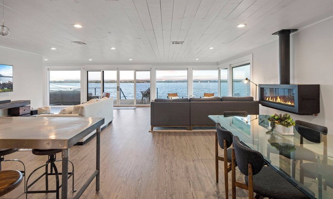 Granite Shoals Casa | Sunrise Shores: Luxury on open water & boat lift