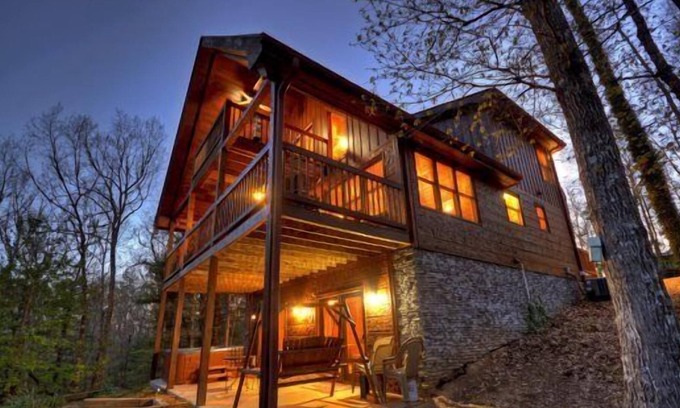 Mineral Bluff Cabina | Impresionante vista a la montaña con jacuzzi, wifi y mucho más!