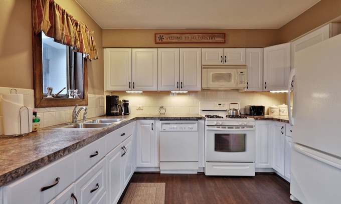 Central Vermont- Killington Condominio | Sunrise Timberline: 3br, 2ba Ski In/ski Out Condo 3 Bedroom Condo