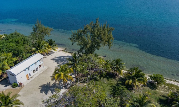Placentia Villa | Sunrise Turtle-Beachfront-Stunning Vistas-Tranquil