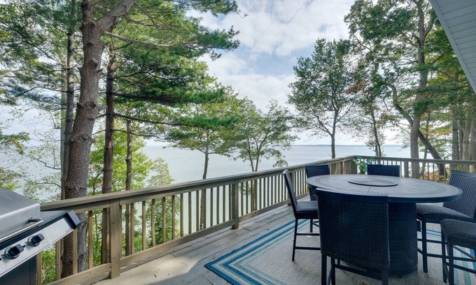 Chesapeake Ranch Estates-Drum Point Casa | Sunrise Views: Waterfront Lusby Home w/ Deck!