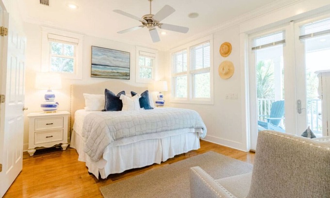 Sunnyside Apartamento | Suns Out Funs Out in Carillon! 7 min to 30A!