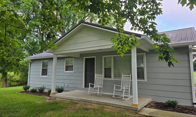 Cookeville Casa | Sunset Acres Newly renovated 2 bedroom and 1 bath in Cookeville,TN