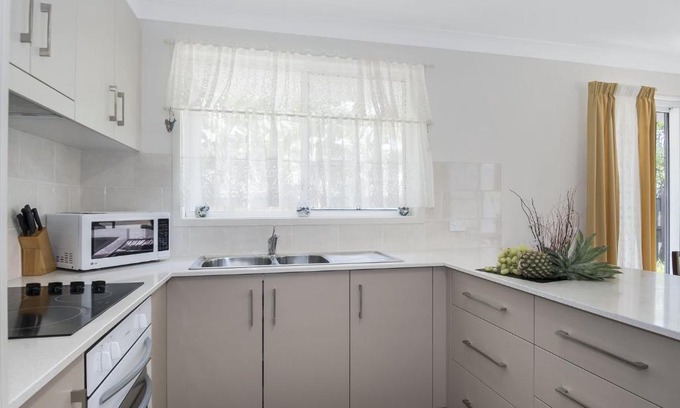 North Creek Villa | Sunset at Gibbon - Lennox Head