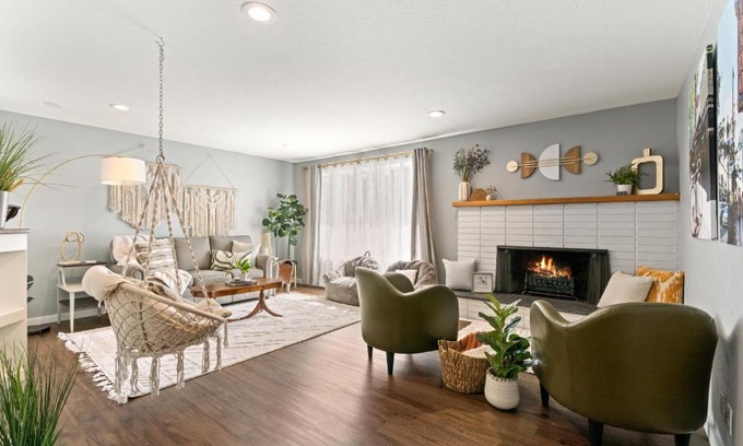 Sunset Casa | Sunset Ave Lux! 4BR Large Home in Downtown Boise