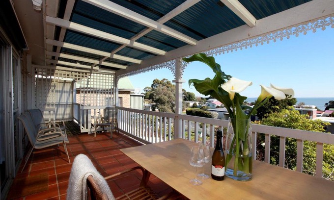 Grantville Casa | Sunset Balcony Bass Coast Beach House