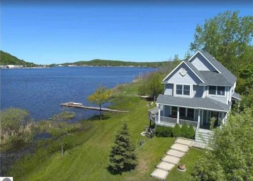 Frankfort Casa | Sunset Bay - Lakefront, Large, And Gorgeous!