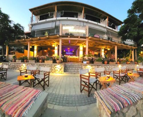 Qeparo Casa | Sunset Boulevard Hotel